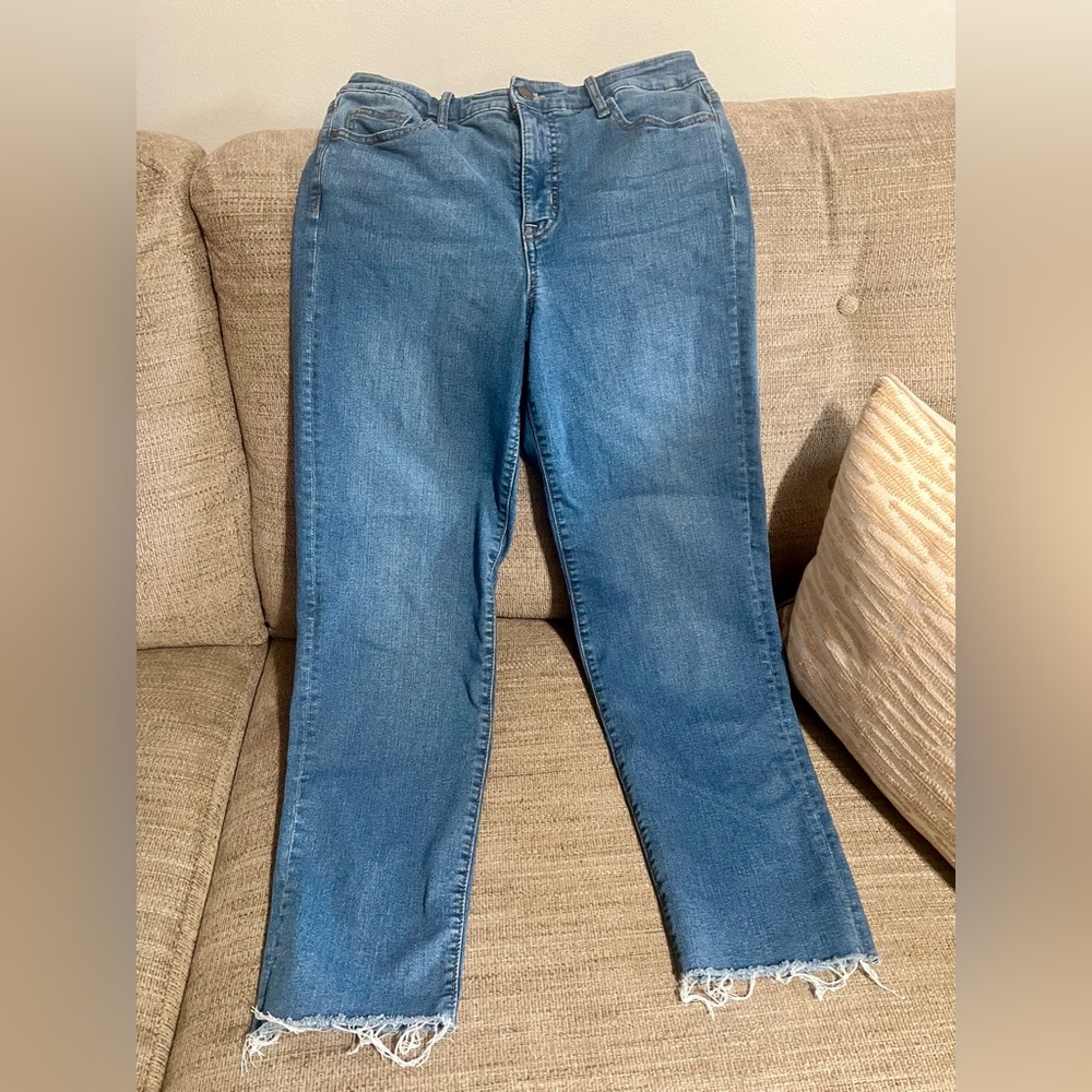 Sanctuary Social Standard Jeans Size 8 Slim Straight Raw Hem - Picture 4 of 8
